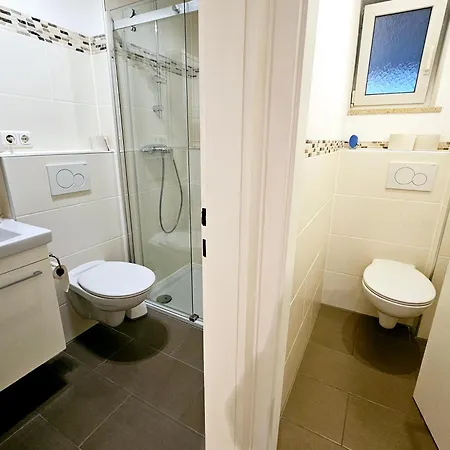 Bei Muenchen In Grafrath 